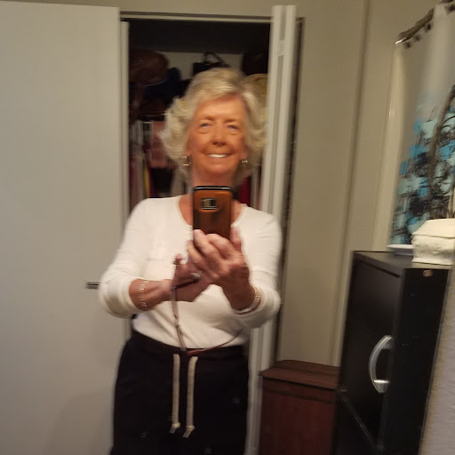 Barbara Dyson Photo 16