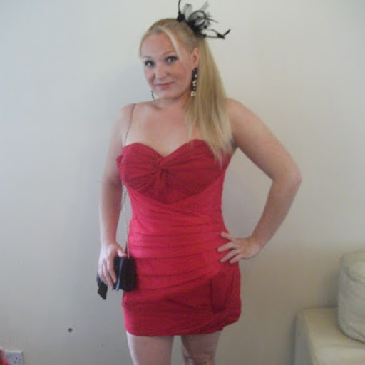 Danielle Todd Photo 30
