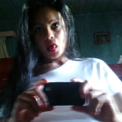 Bruna Santos Photo 9