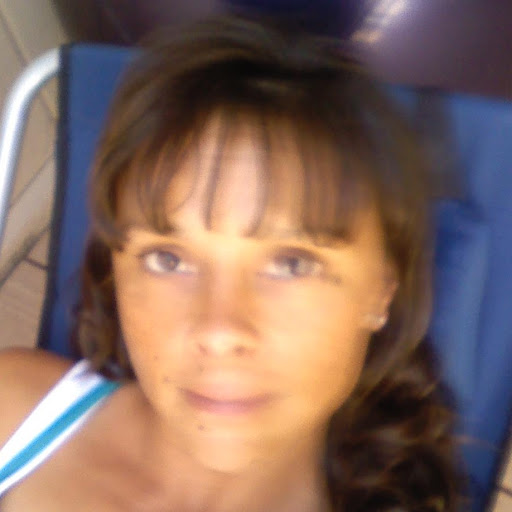 Laura Williamson Photo 29