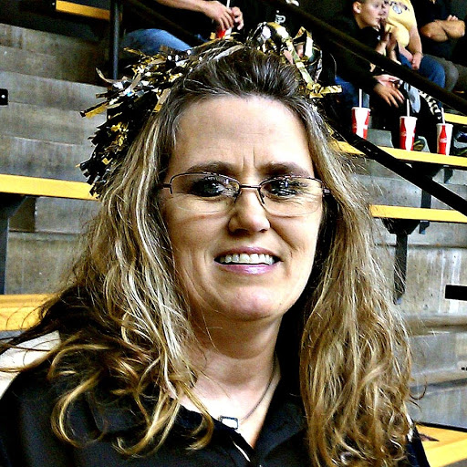 Vicki Adams Photo 18