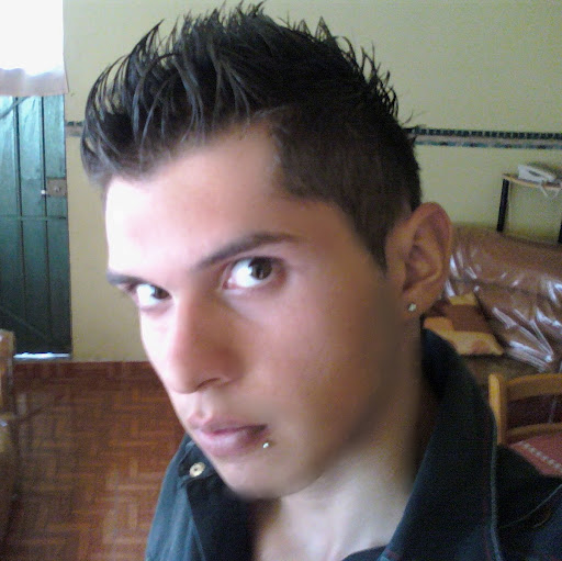 Ismael Gomez Photo 15