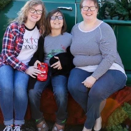 Lisa Gartman Photo 19