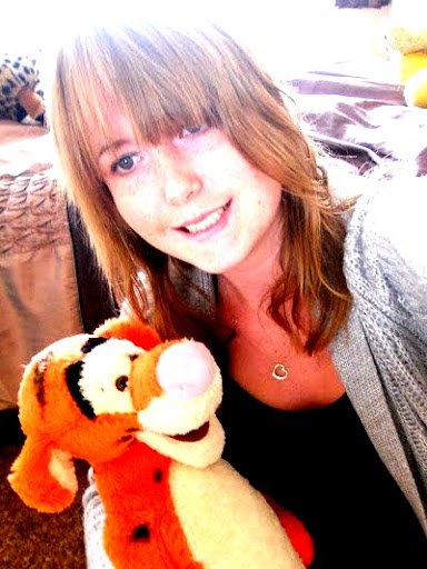 Faye Taylor Photo 14
