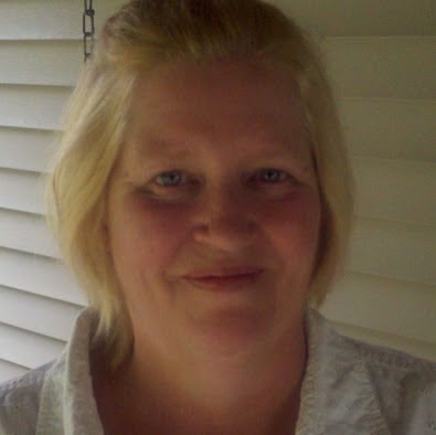 Michelle Clemons Photo 15