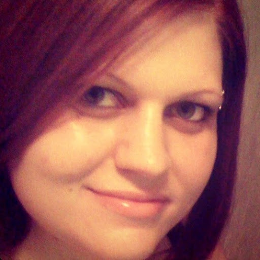 Amanda Ewing Photo 42