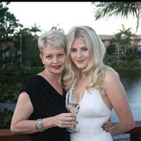 Jennifer Broughton Photo 28