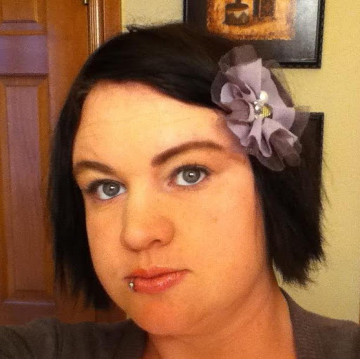 Laura Pierson Photo 27