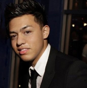 Eric Vazquez Photo 28
