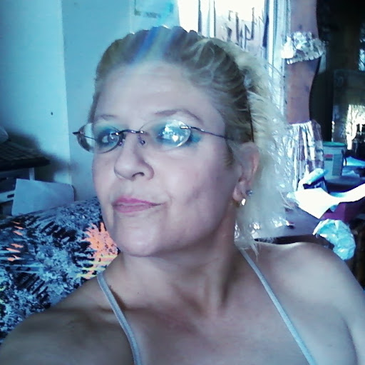 Sandra May Photo 7