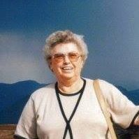 Elizabeth Hawk Photo 25