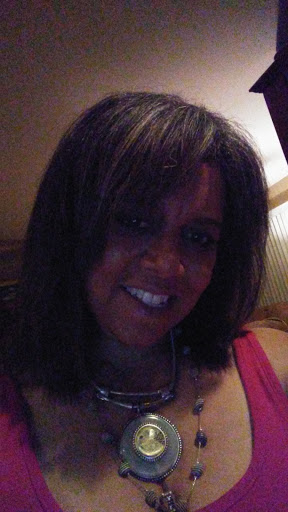 Christina Clemons Photo 12