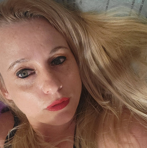 Angela Reed Photo 28
