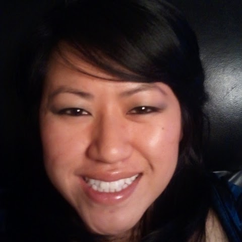 Julia Vang Photo 6