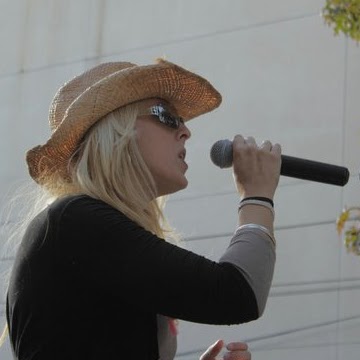 Denise Myers Photo 25