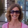 Elizabeth Giles Photo 31