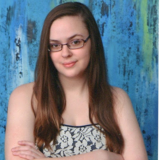 Erin Clements Photo 17