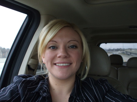 Holly Clark Photo 22