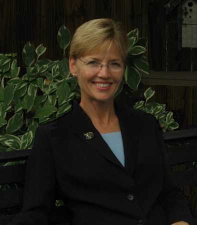 Karen Sutton Photo 31