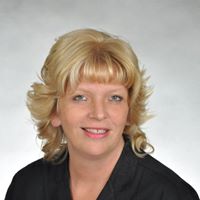 Linda Springer Photo 31