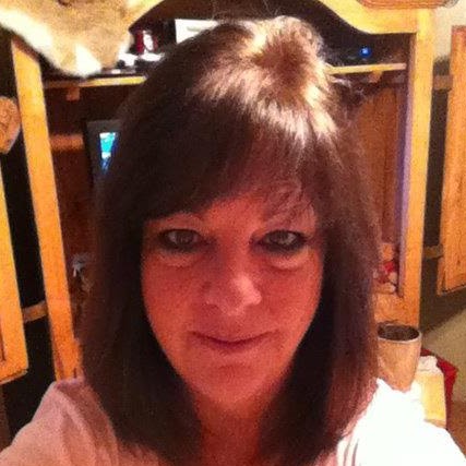 Julie Leonard Photo 33