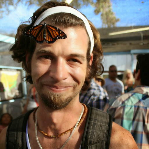 Gregory Robertson Photo 33