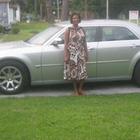 Valerie Henderson Photo 33