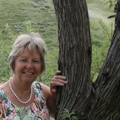 Faye Reynolds Photo 43