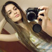 Julia Hickman Photo 20