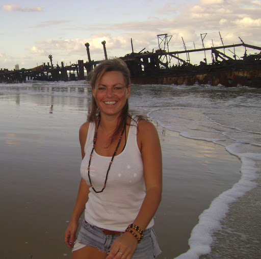 Elizabeth Macfarlane Photo 29