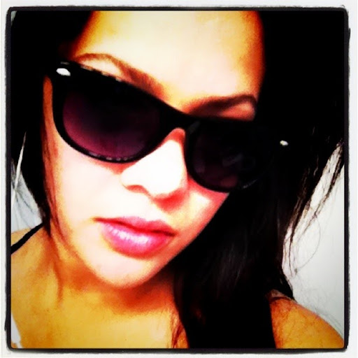Frances Alvarez Photo 34