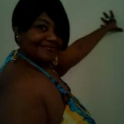Erica Harris Photo 26