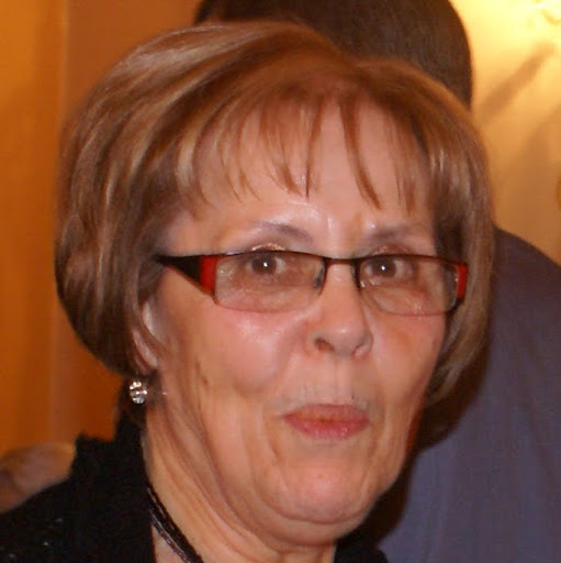 Gillian Carter Photo 26