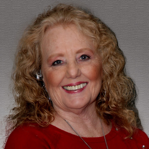 Linda Calvert Photo 33