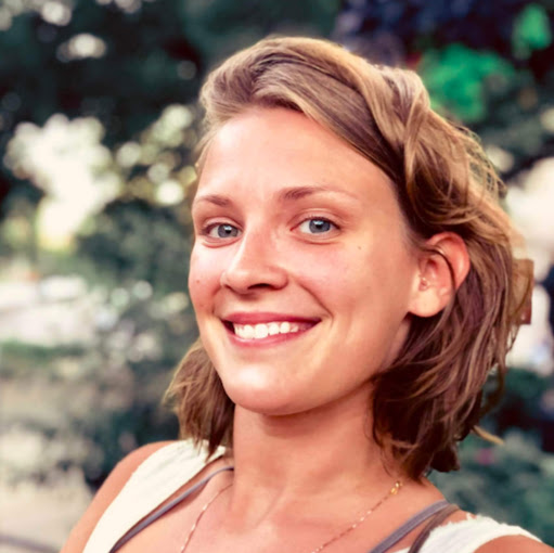 Rebecca Williams Photo 34