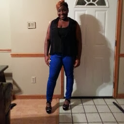 Erica Poole Photo 30
