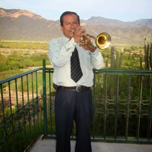 Rene Ruiz Photo 20