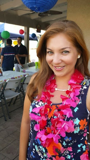 Sandy Garay Photo 20