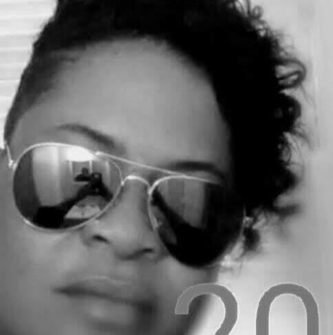Tina Edwards Photo 16