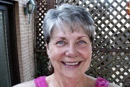Linda Moore Photo 31