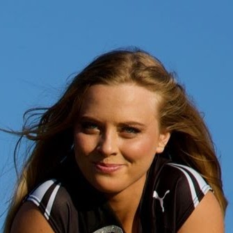 Julia Hyde Photo 26