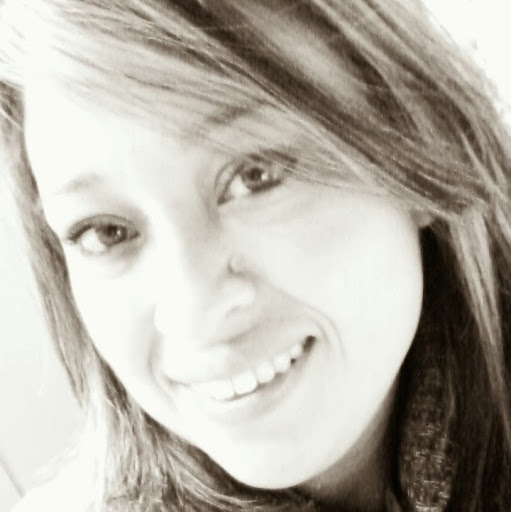 April Hernandez Photo 12