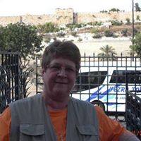 Sue Lambert Photo 12