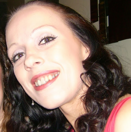Nicky Bennett Photo 29
