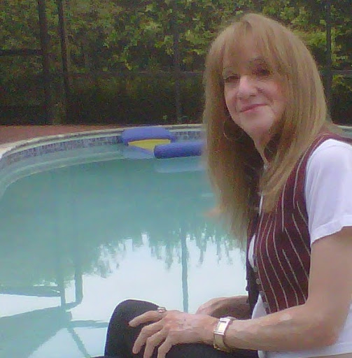 Denise Saunders Photo 10