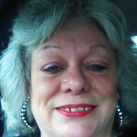 Betsy Gardner Photo 16