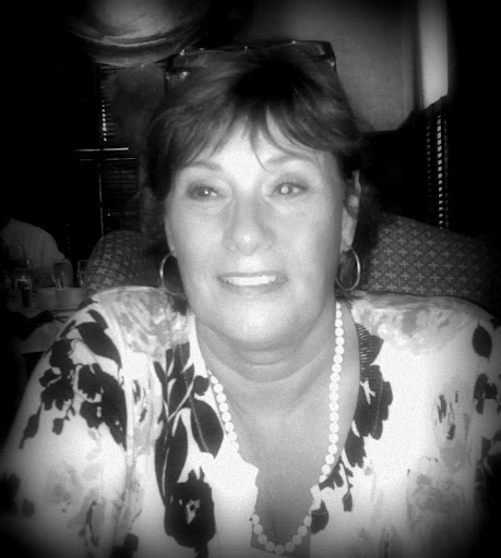 Susan Ireland Photo 42