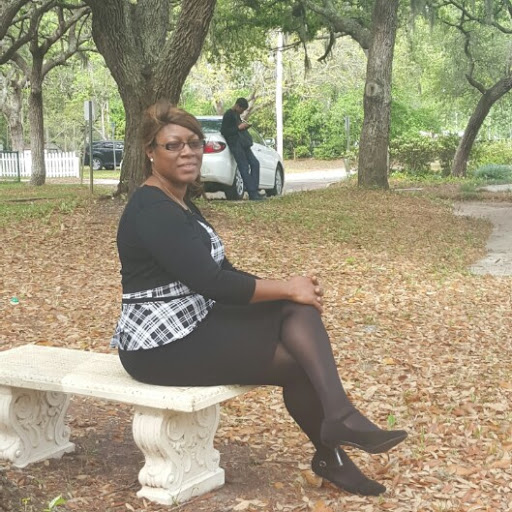 Andrea Stephens Photo 18