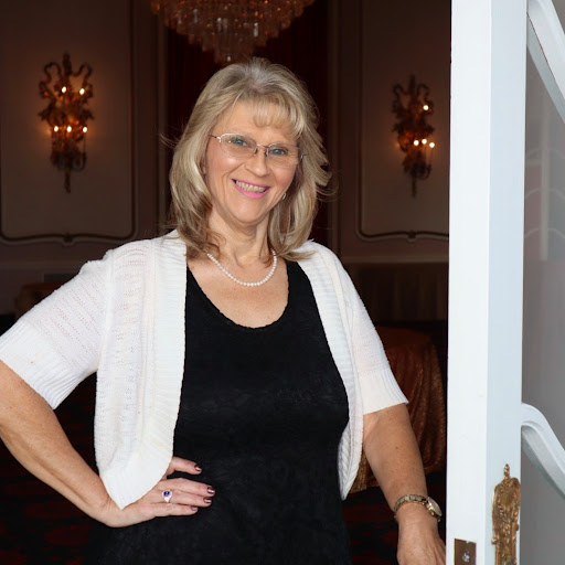 Marilyn Livingston Photo 9