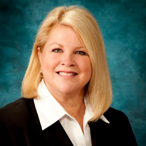 Terri Estrada Photo 4